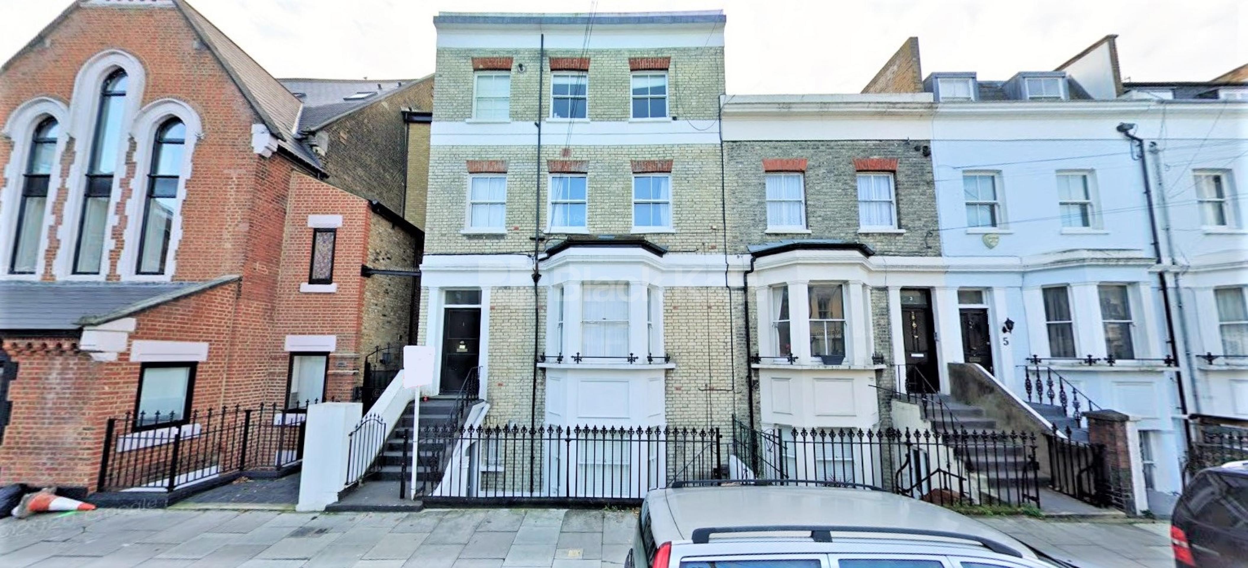			3 Bedroom, 1 bath, 1 reception Apartment			 Chesson Road, WEST KENSINGTON / FULHAM  W14